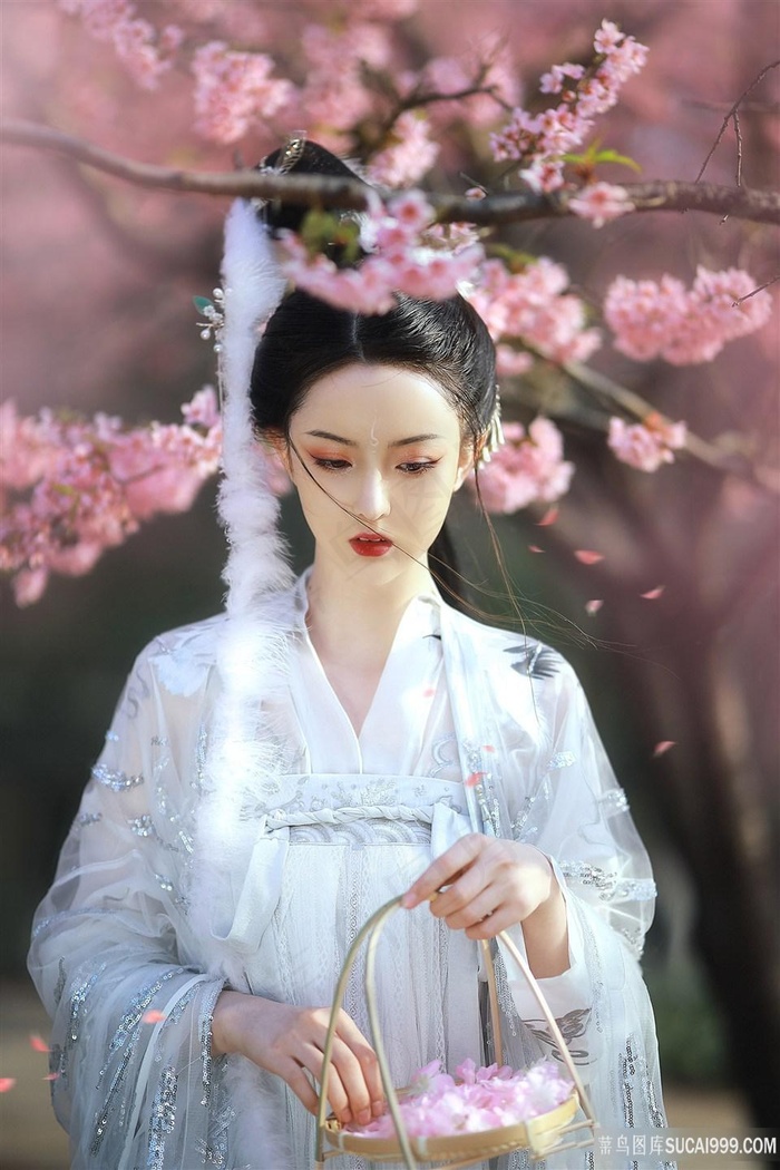 国产真实迷下药175大长腿