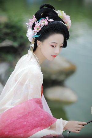 打扑克牌又疼又叫