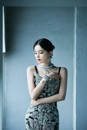 亚洲无aV码在线中文字幕捆绑