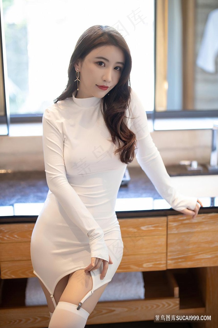 女生扒开双腿让男生捅