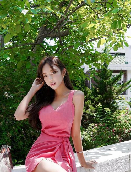 晨勃让室友口了好爽h